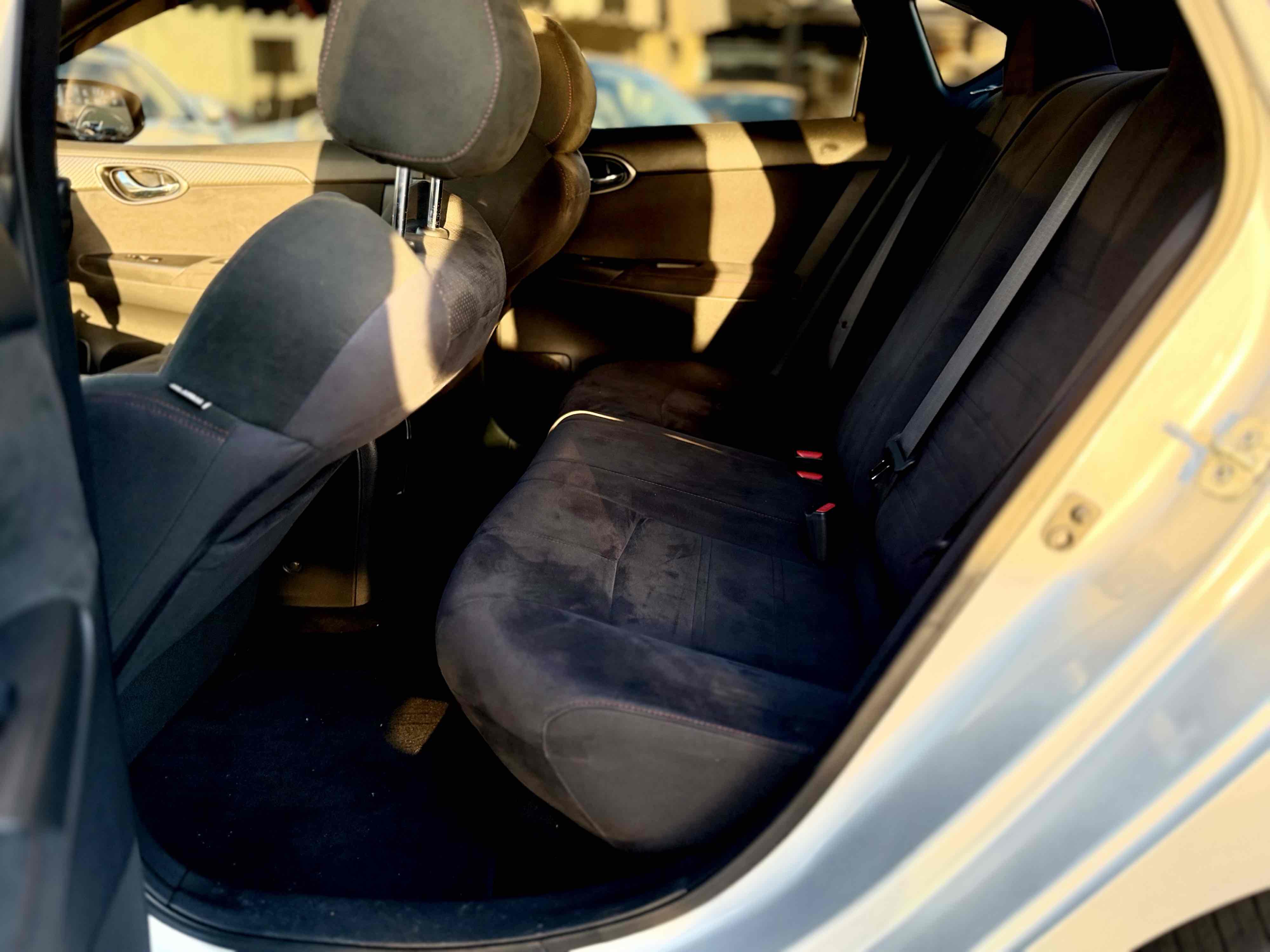 Photo 18 of this Nissan Sentra