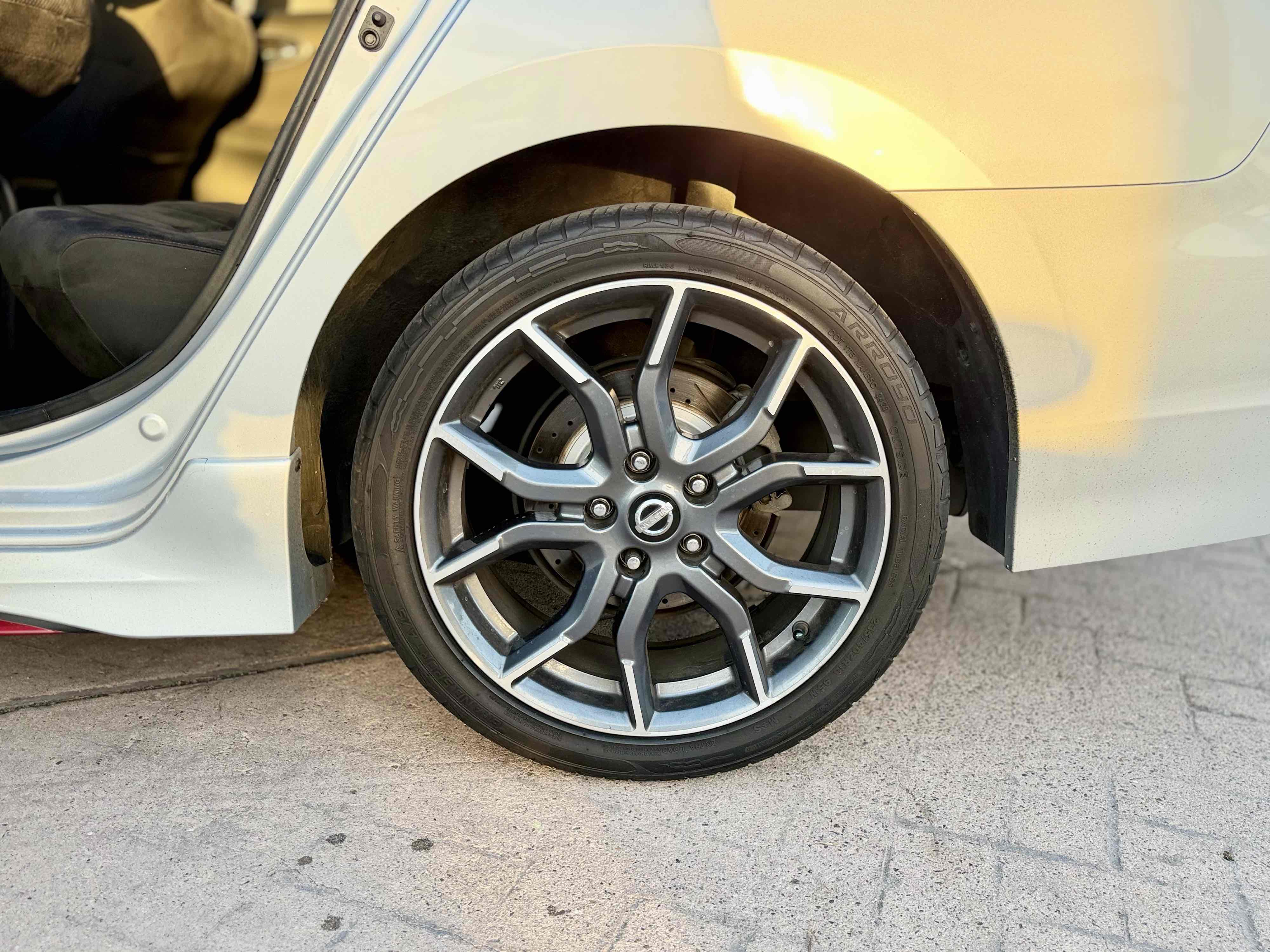 Photo 11 of this Nissan Sentra