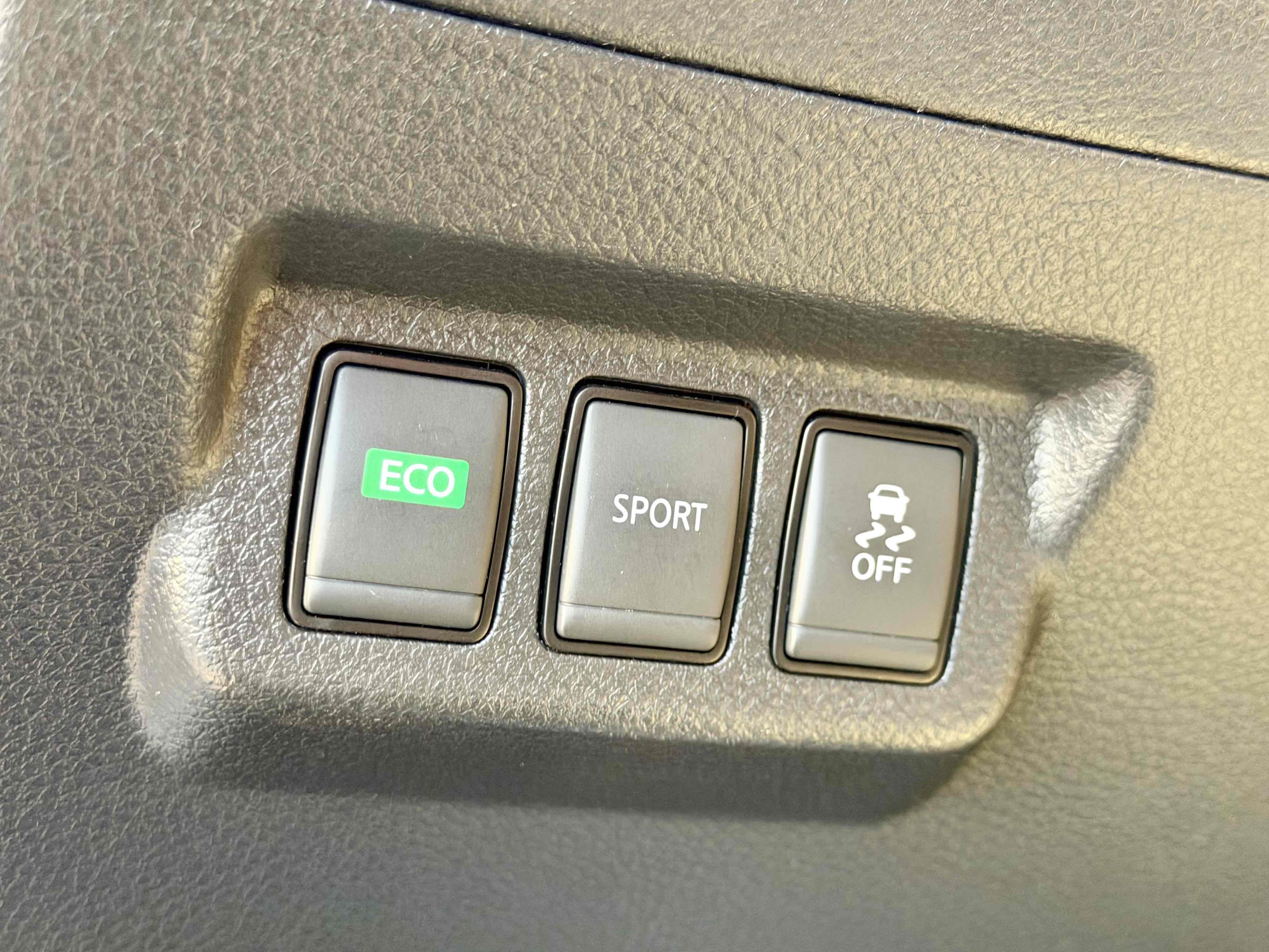 Photo 19 of this Nissan Sentra