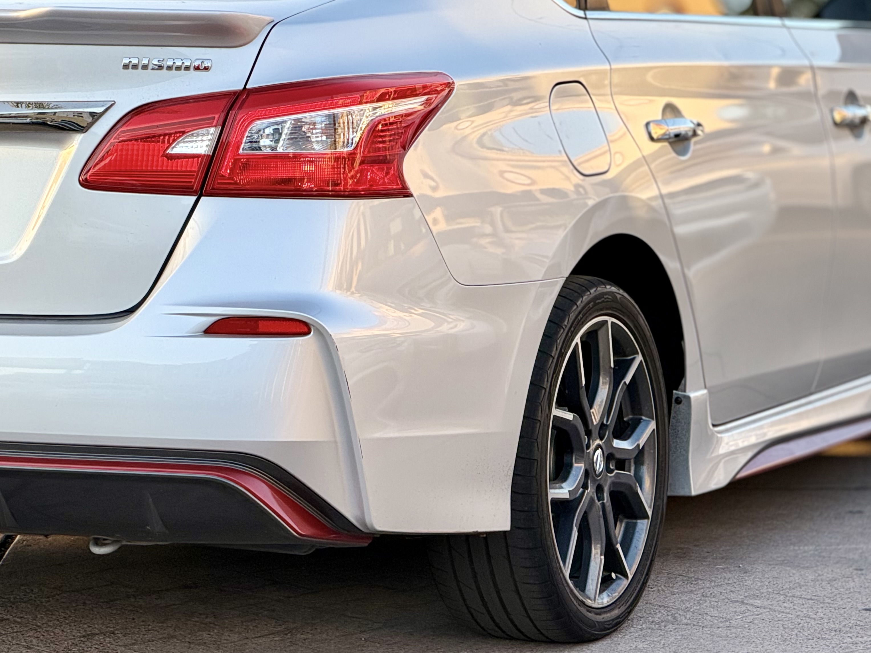 Photo 12 of this Nissan Sentra