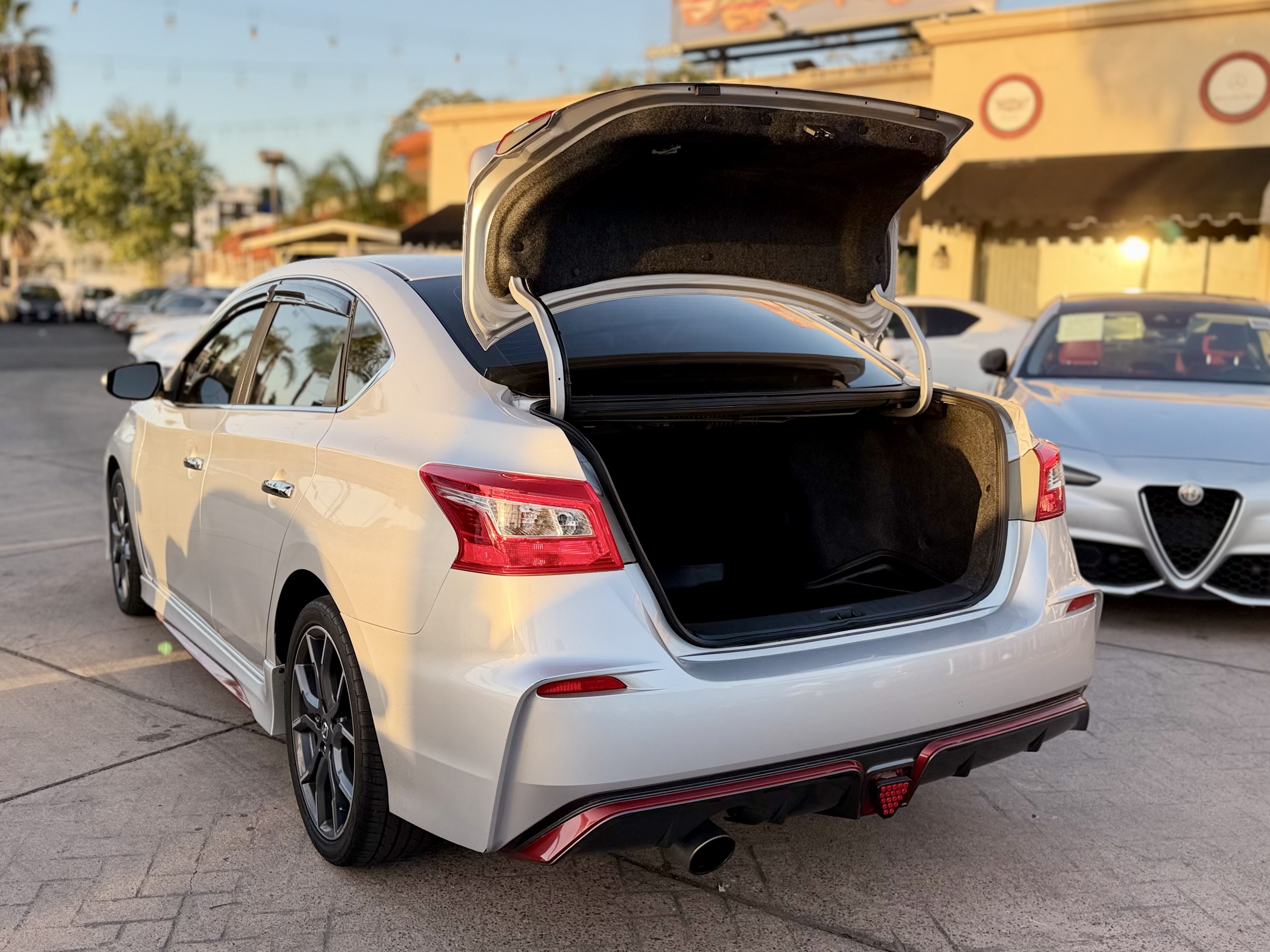 Photo 9 of this Nissan Sentra
