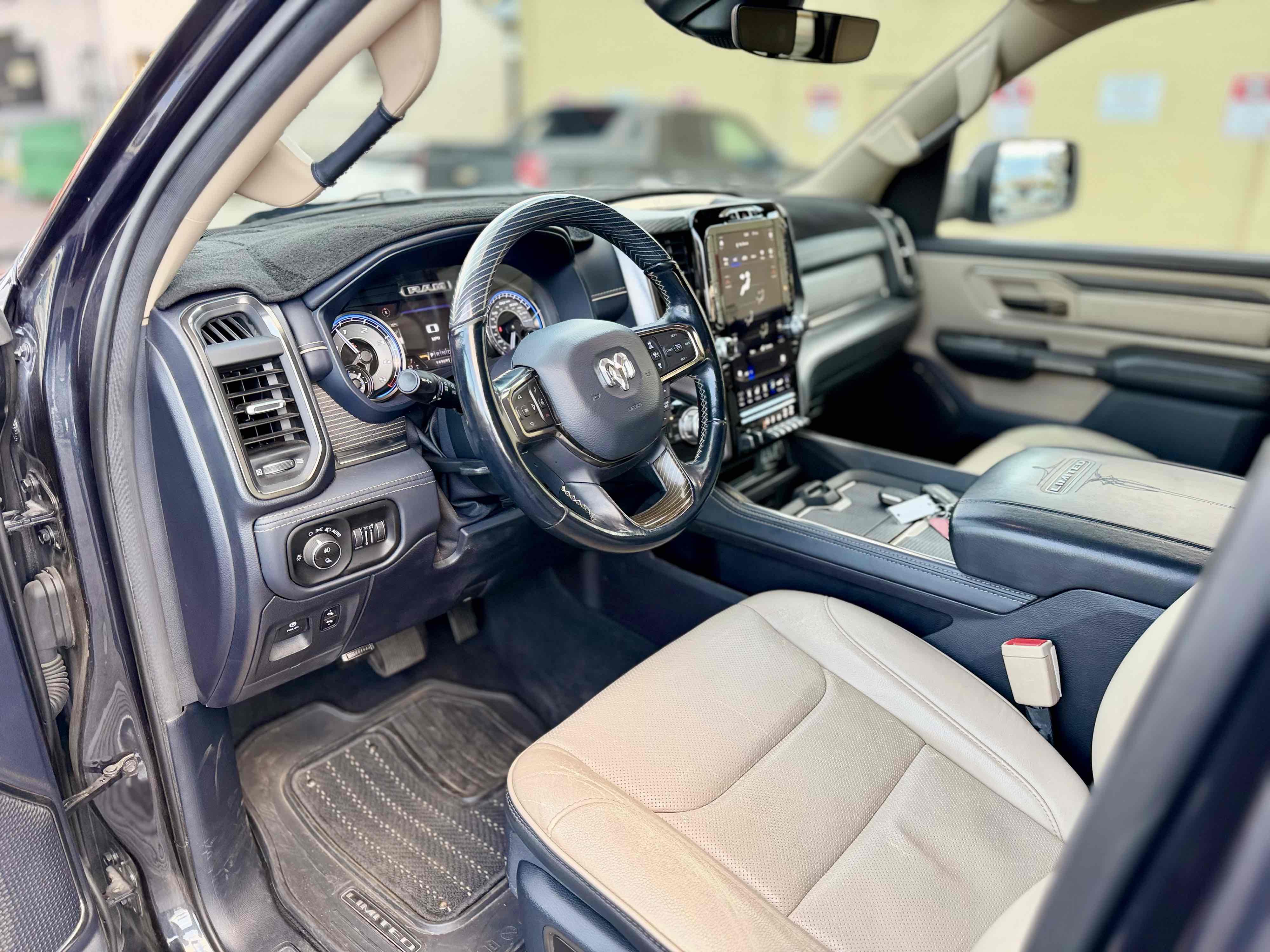 Photo 19 of this Ram 1500