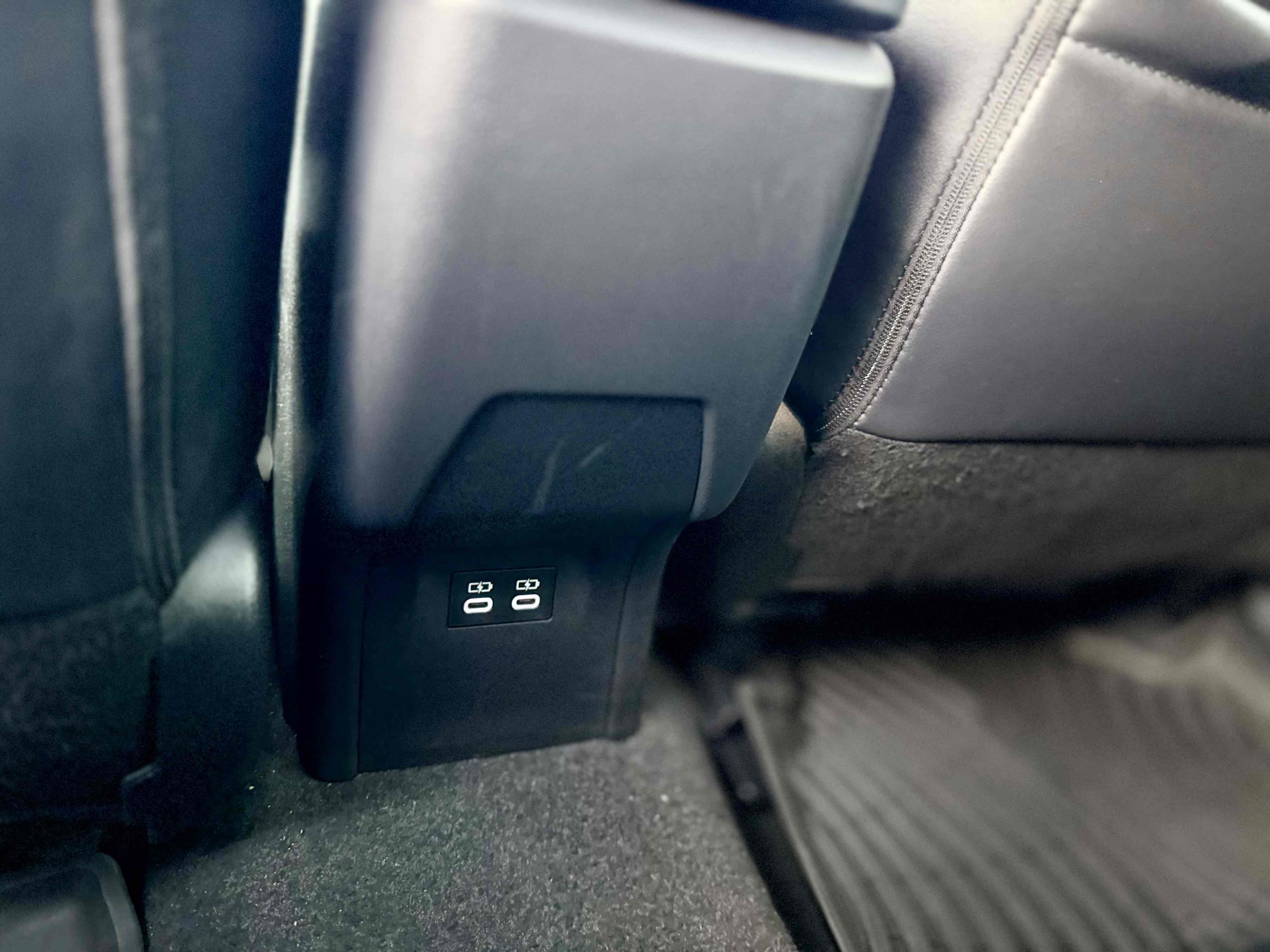 Photo 26 of this Toyota Prius