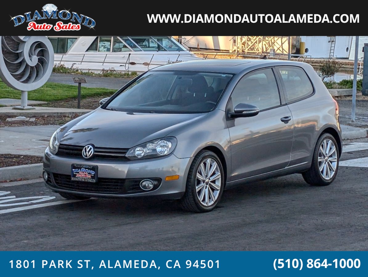 2012 Volkswagen Golf TDI w/Sunroof & Nav