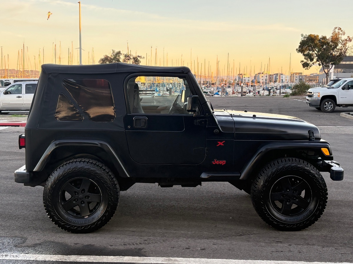2002 Jeep Wrangler X photo 4