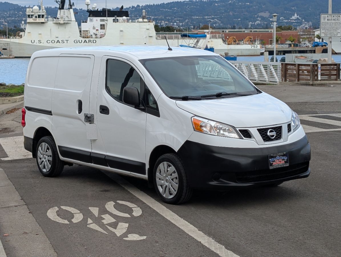 2018 Nissan NV200 S photo 3