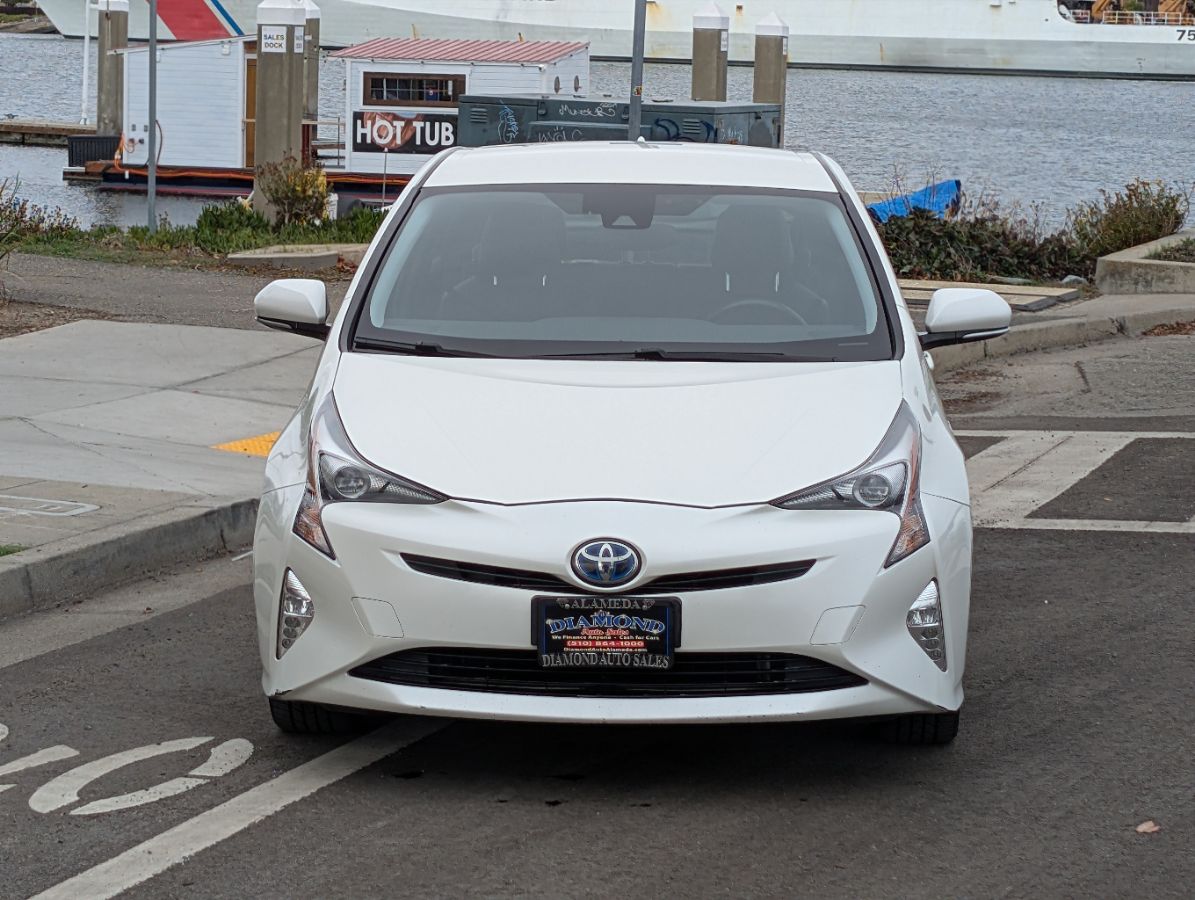 2016 Toyota Prius Two Eco Three Four Touring photo 2