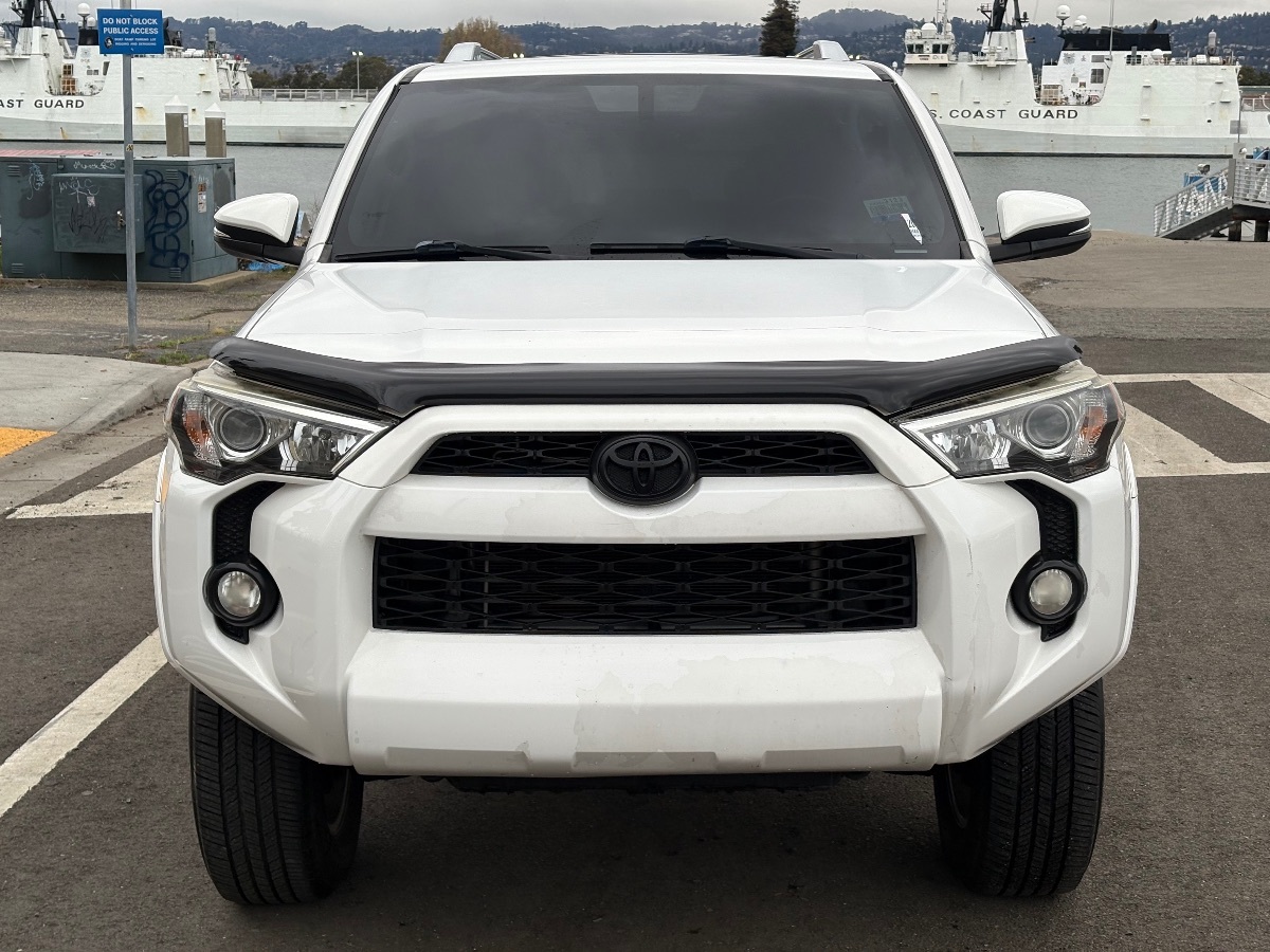 2016 Toyota 4Runner SR5 Premium photo 2