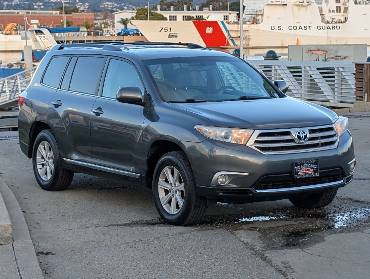 2013 Toyota Highlander SE photo 4
