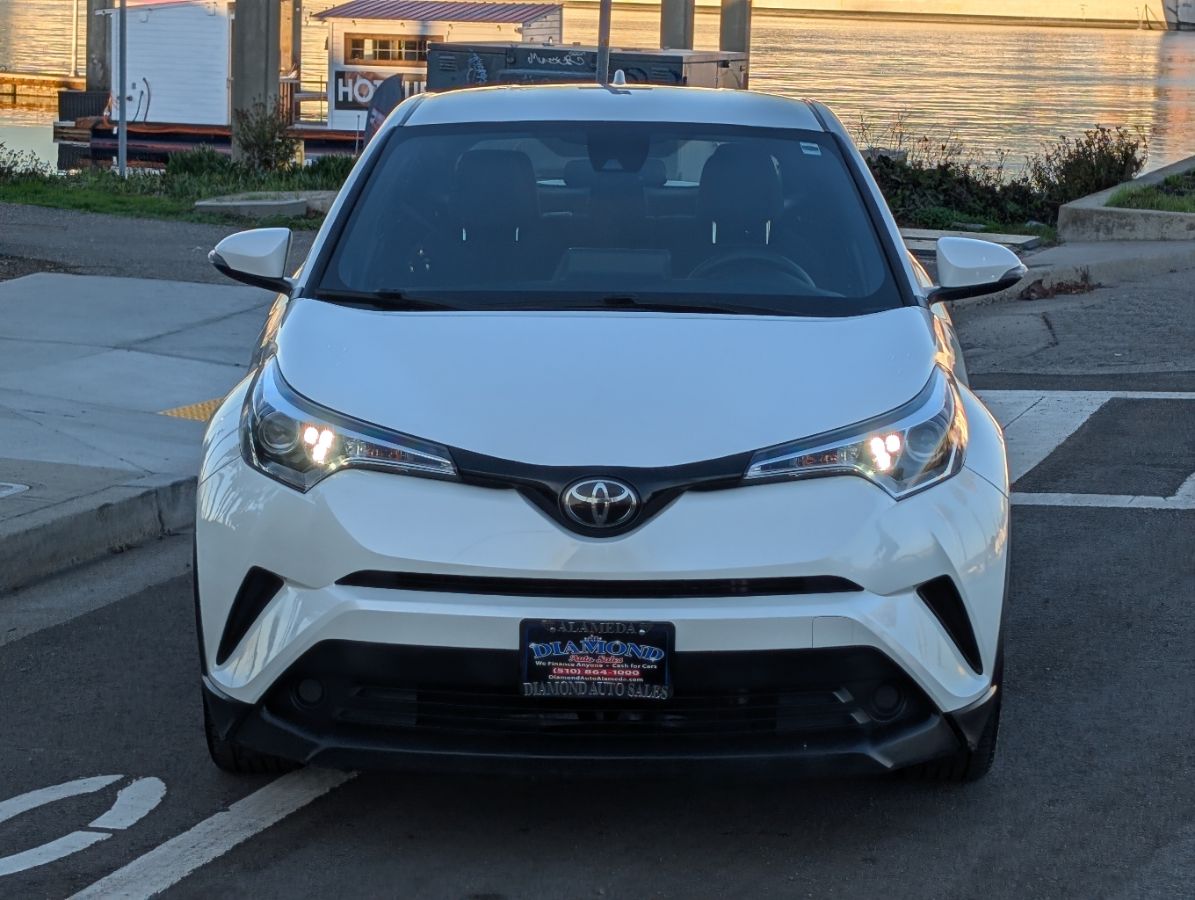 2019 Toyota C-HR XLE Limited photo 2