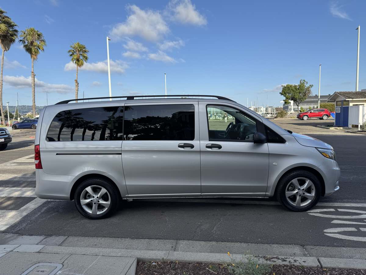2016 Mercedes-Benz Metris Passenger Van Base - Photo 4