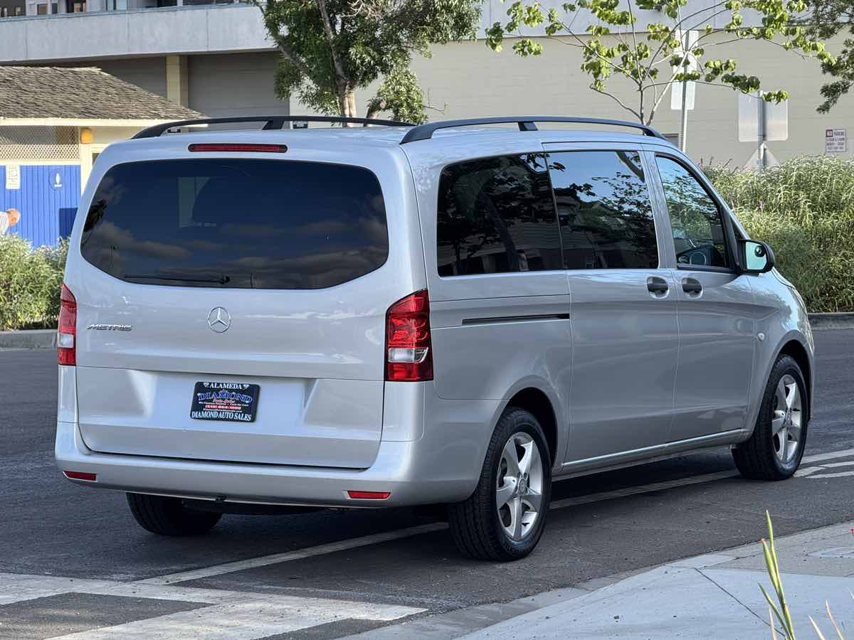 2016 Mercedes-Benz Metris Passenger Van Base - Photo 5