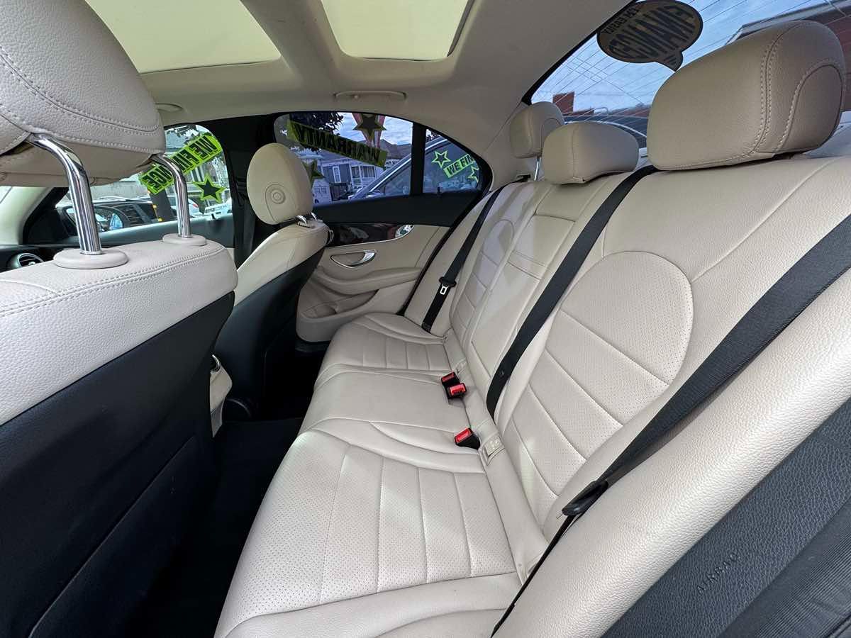 2017 Mercedes-Benz C-Class C300 - Photo 12