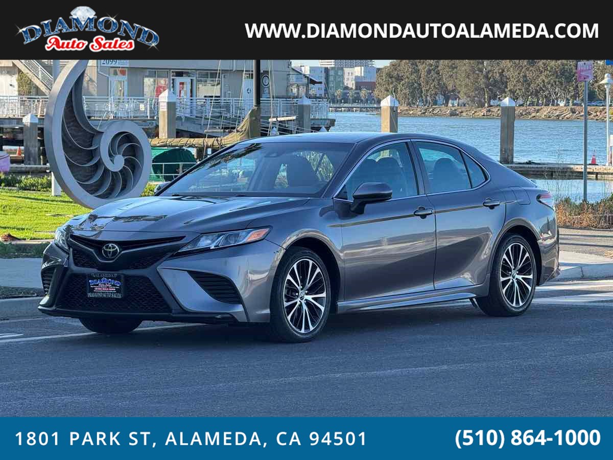 2018 Toyota Camry 2.5 Auto SE's photo