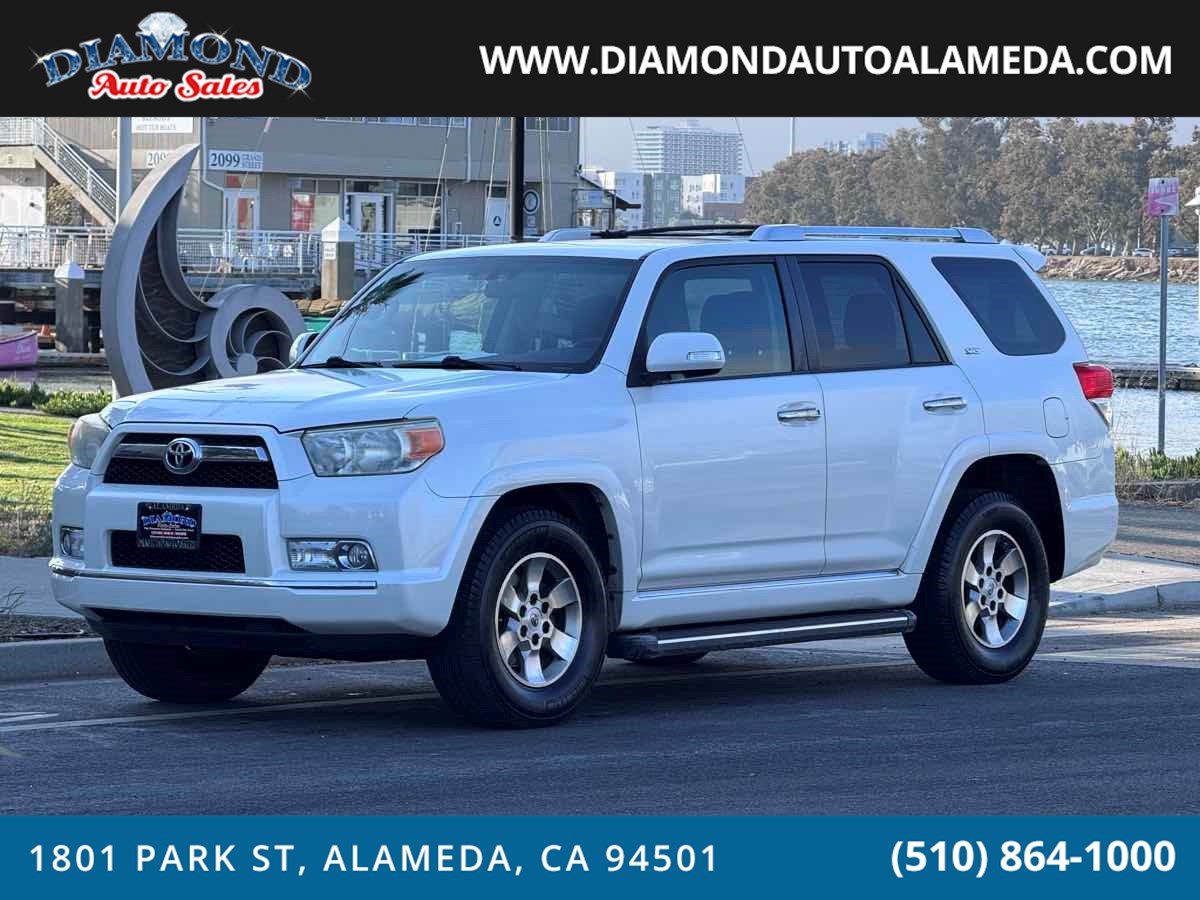 White (Blizzard Pearl) 2011 Toyota 4Runner SUV / Crossover 4X2 Automatic