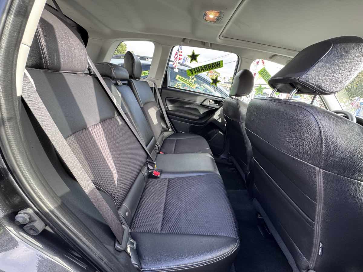 Subaru Forester photo 12