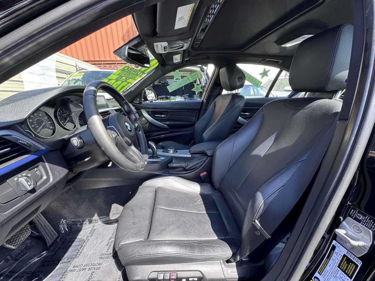 BMW 3 Series photo 11