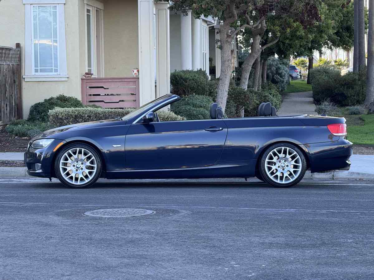BMW 3 Series photo 8