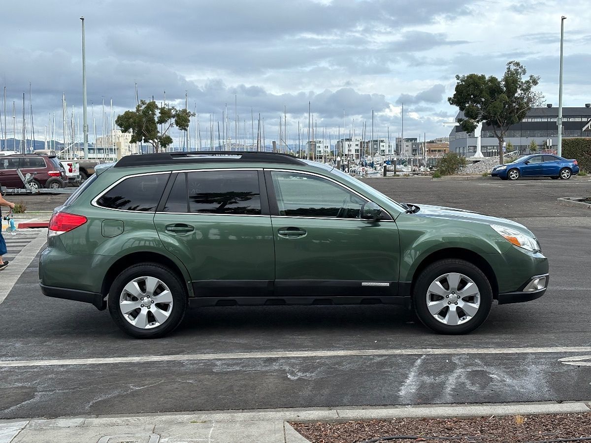 Subaru Outback photo 4