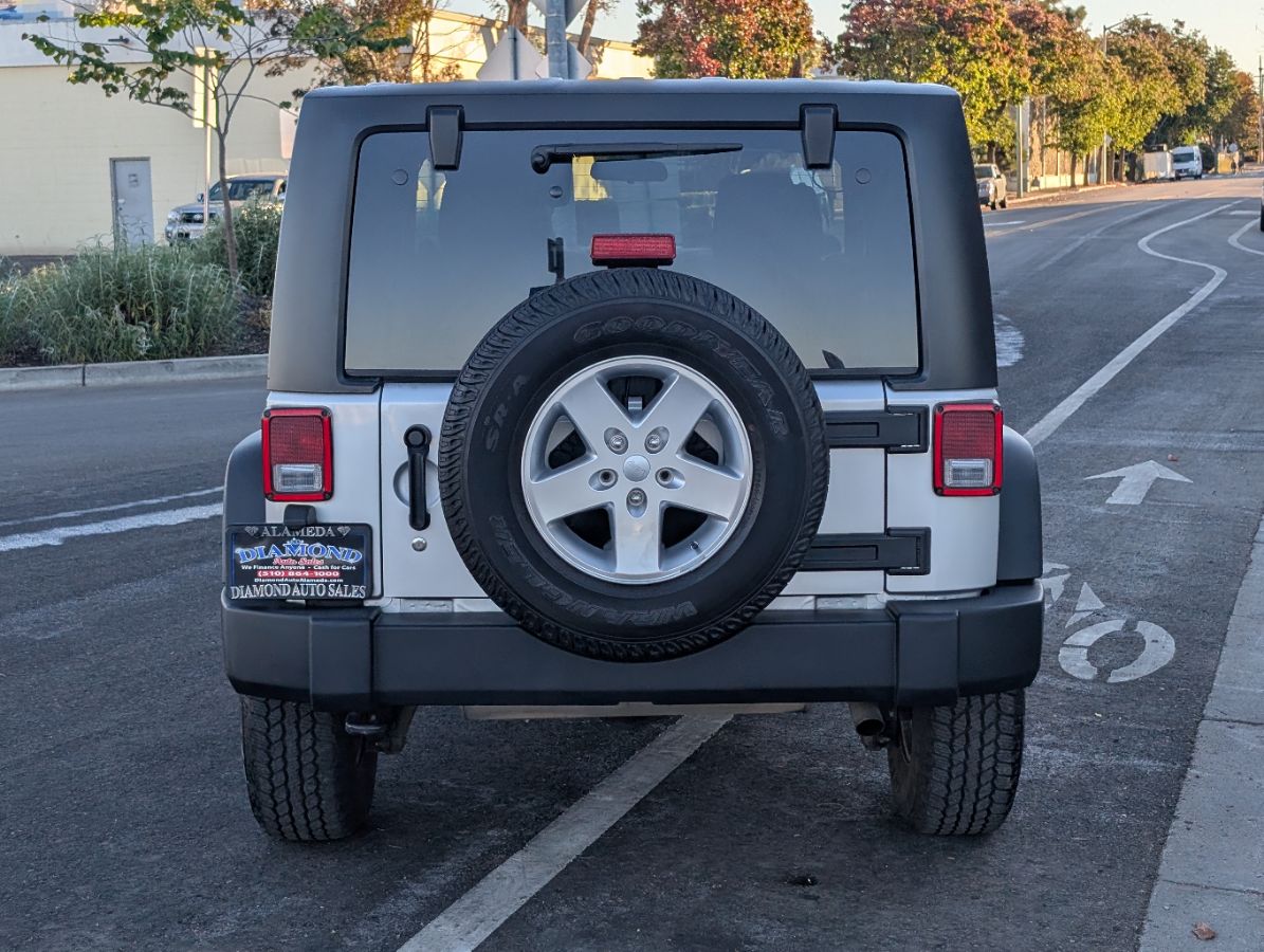 Jeep Wrangler photo 6