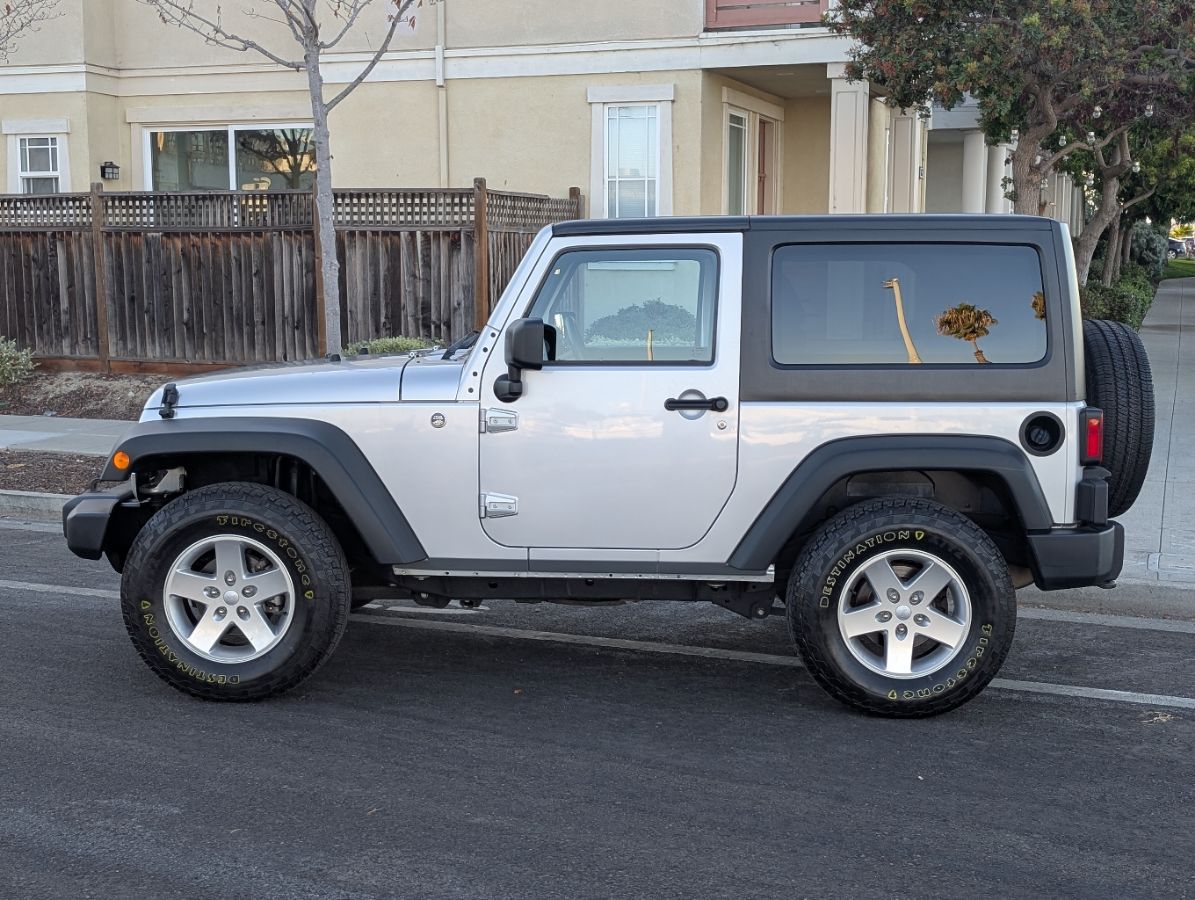 Jeep Wrangler photo 8