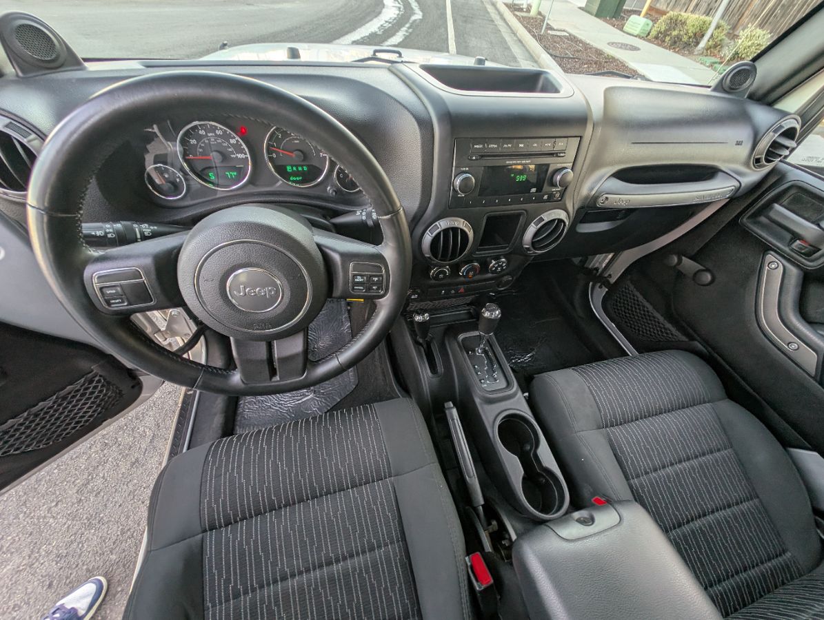 Jeep Wrangler photo 11