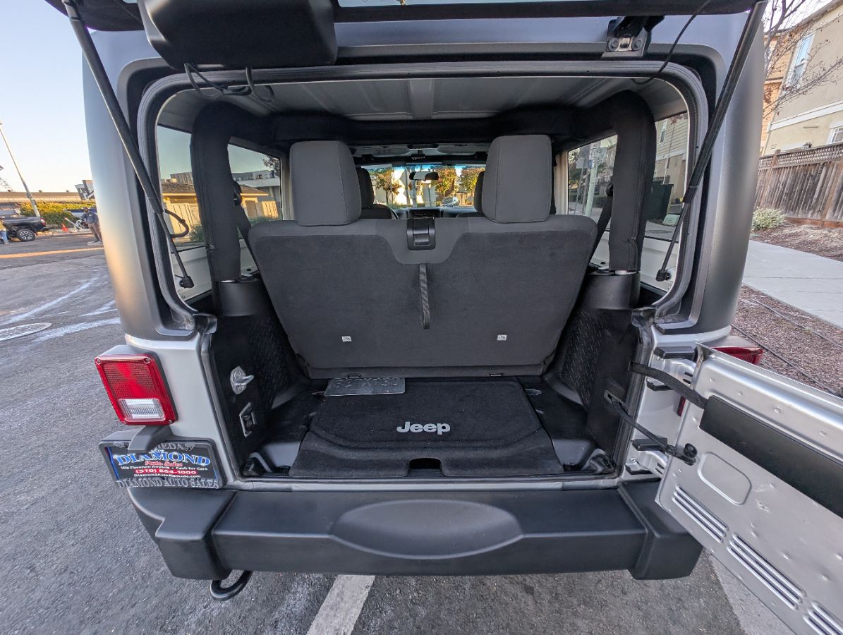 Jeep Wrangler photo 13