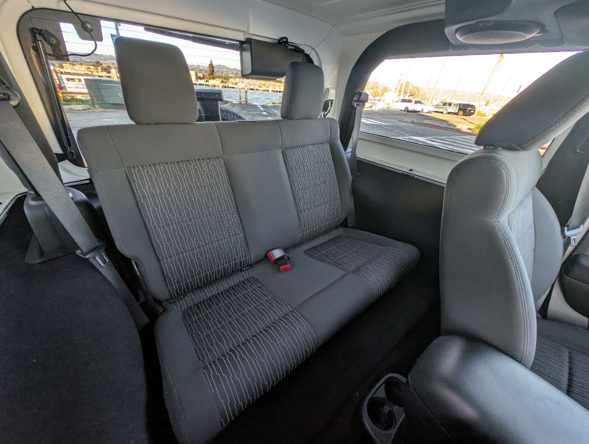 Jeep Wrangler photo 14