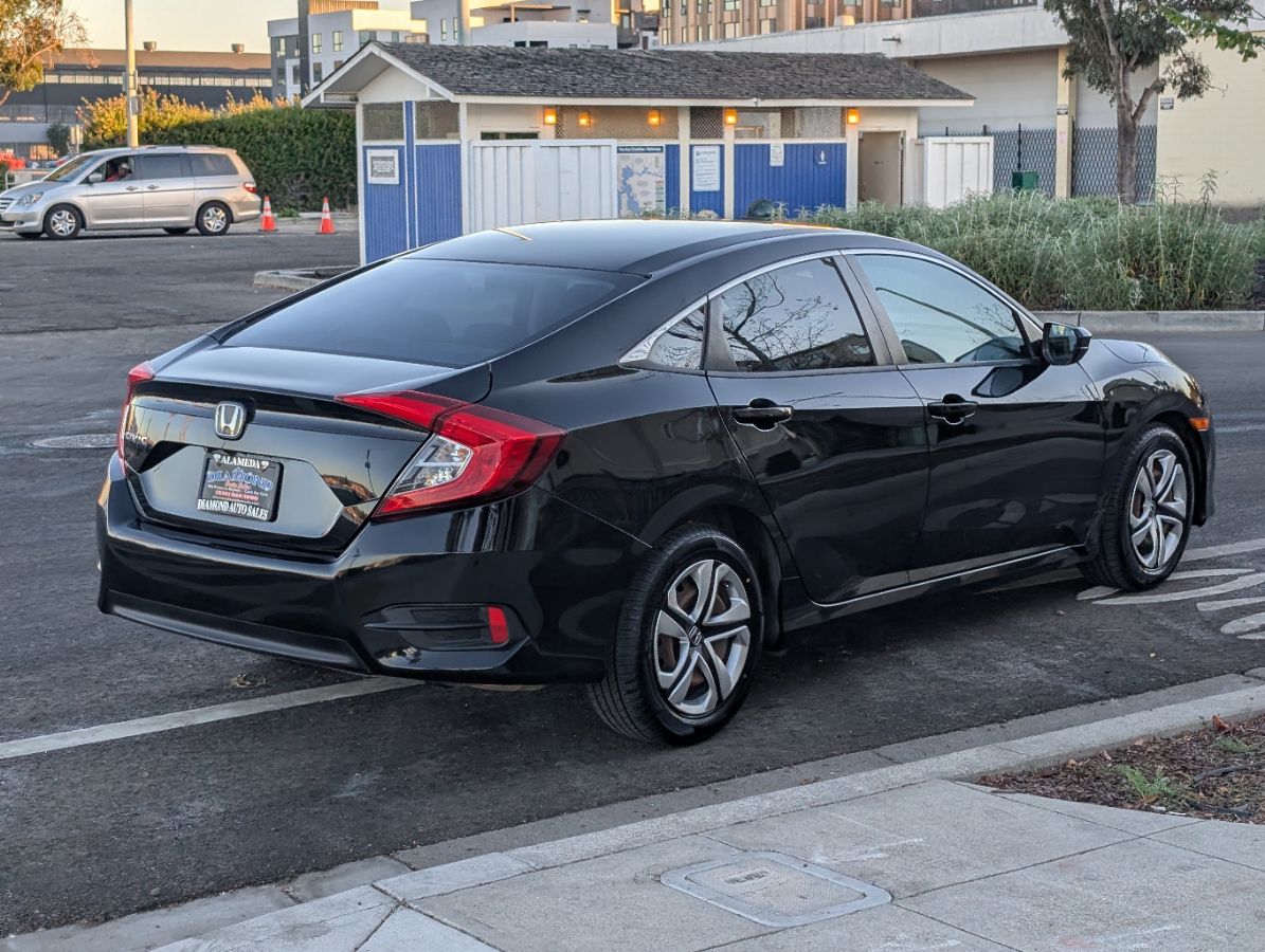 Honda Civic photo 5
