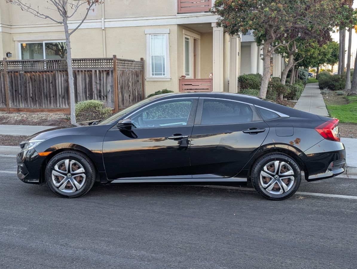 Honda Civic photo 8