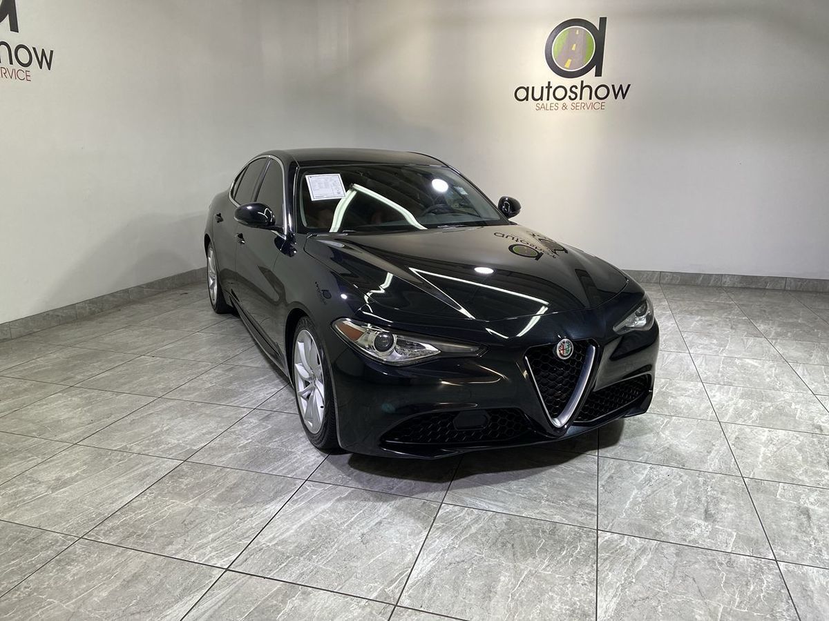 2018 Alfa Romeo Giulia Base