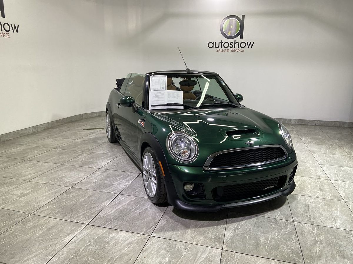 2014 MINI John Cooper Works Base