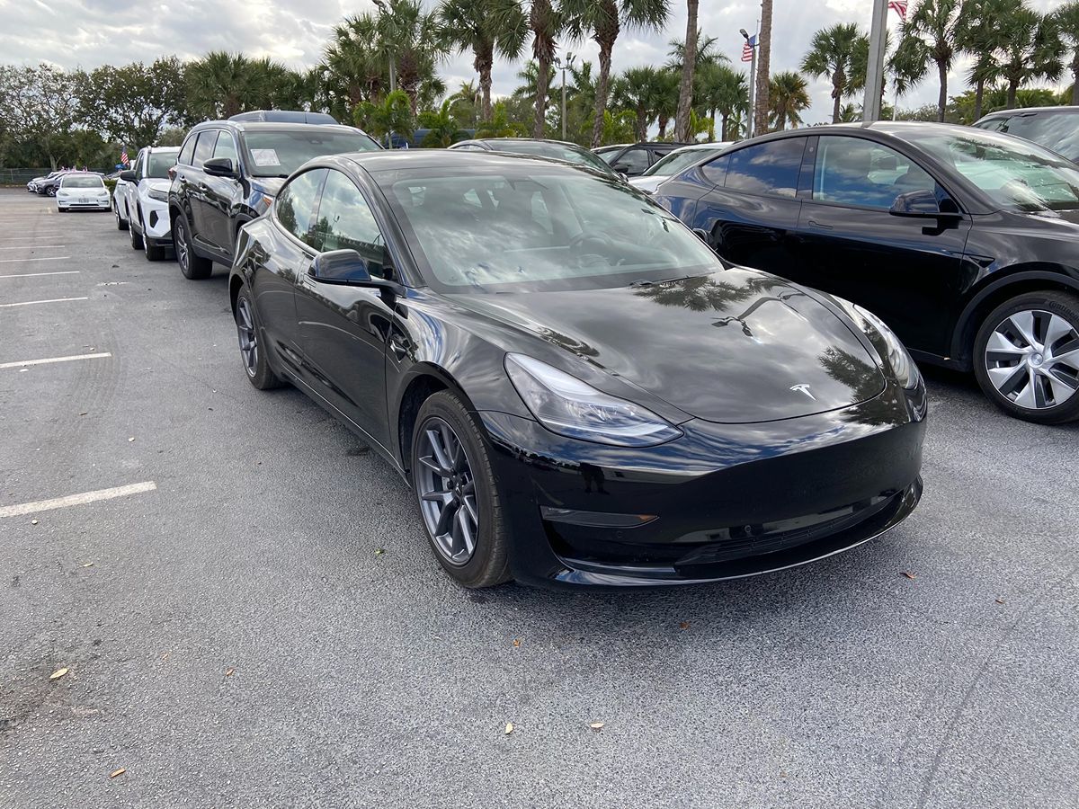 2021 Tesla Model 3 Standard Range Plus