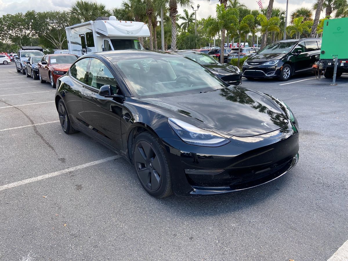 2021 Tesla Model 3 Standard Range Plus