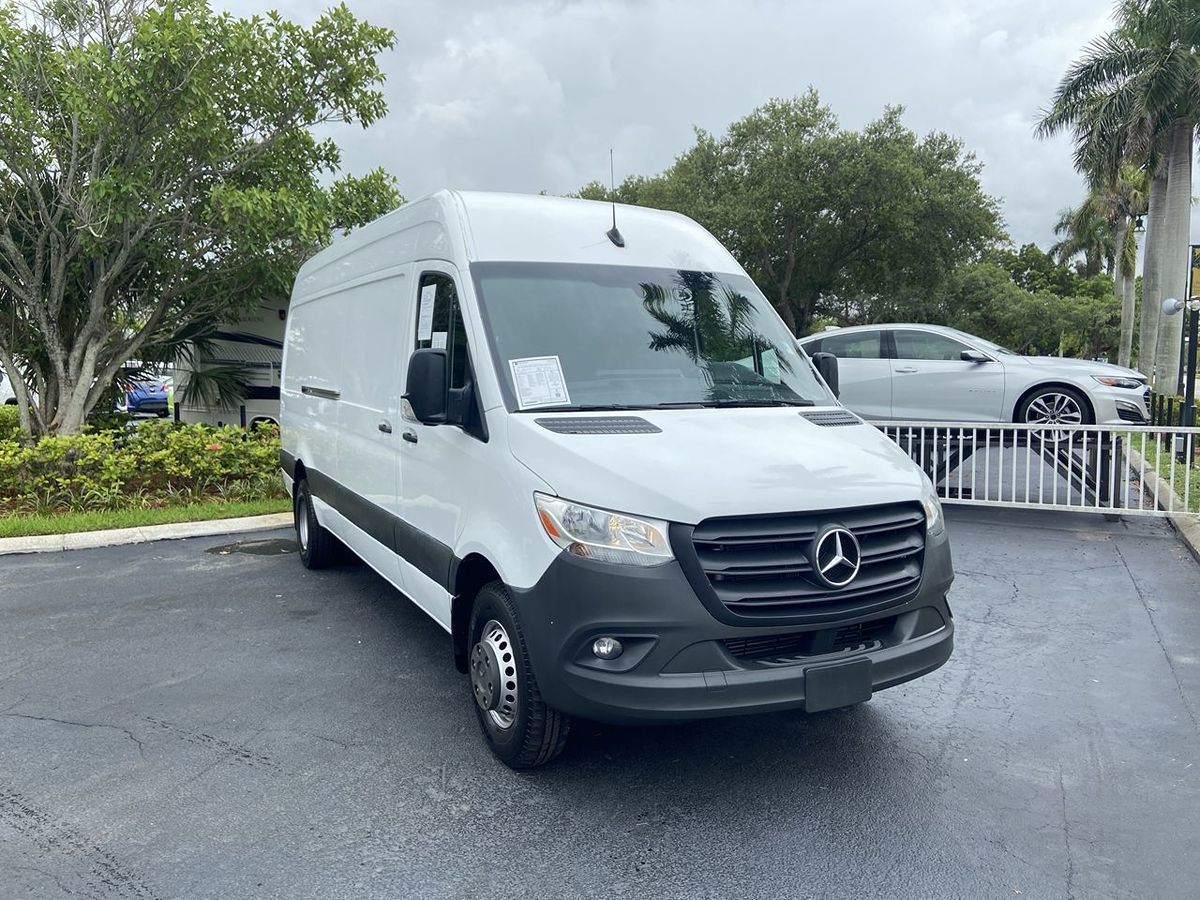 2022 Mercedes-Benz Sprinter 4500 Cargo Van 170 in. WB