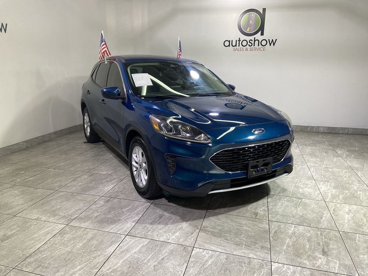 2020 Ford Escape SE