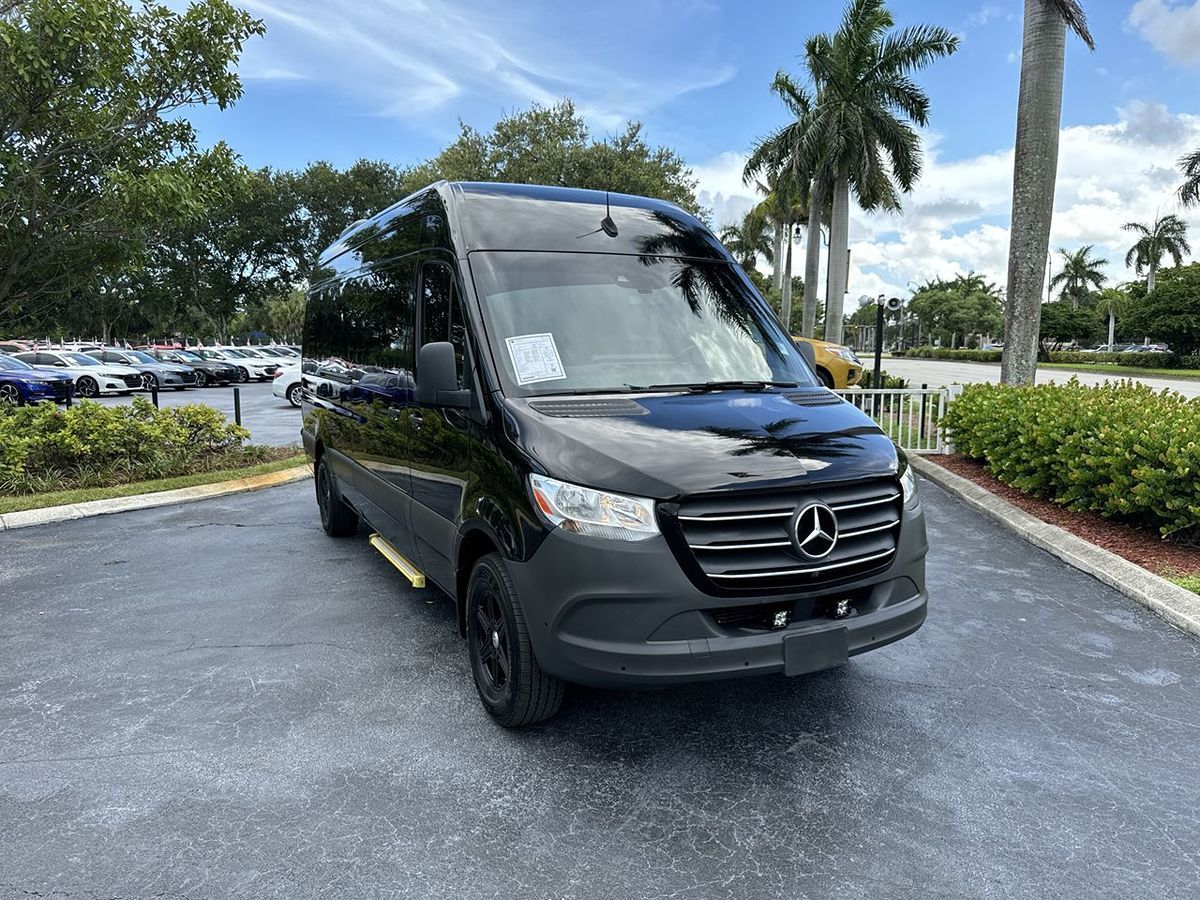 2020 Mercedes-Benz Sprinter 2500 Passenger 170 WB High Roof