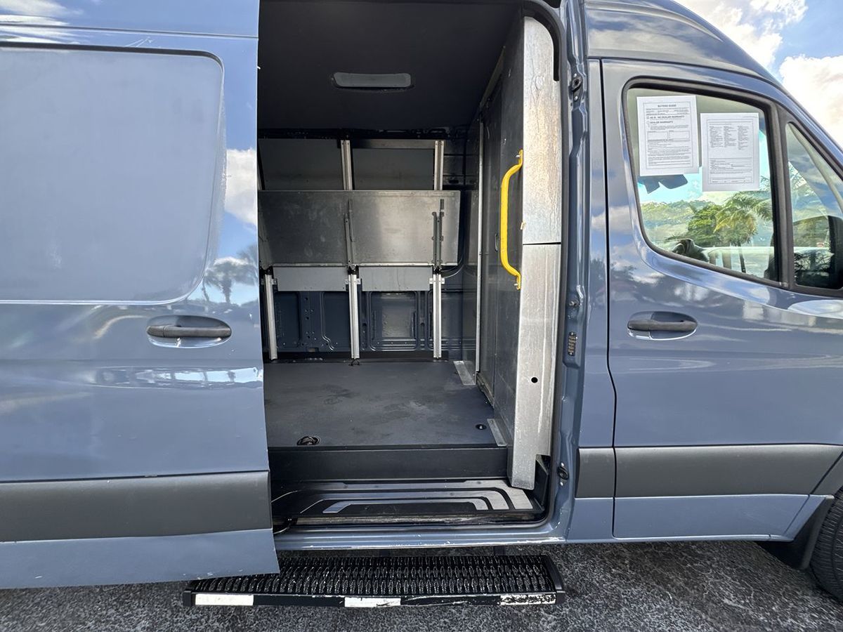 2019 Mercedes-Benz Sprinter Crew Van Base photo 28