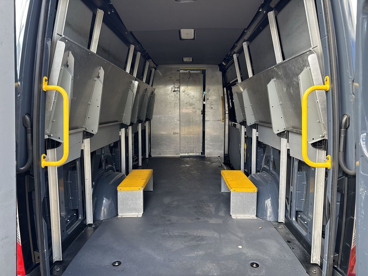 2019 Mercedes-Benz Sprinter Crew Van Base photo 31