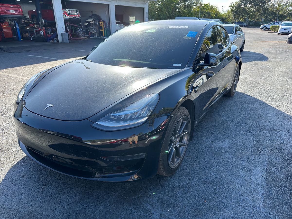 2018 Tesla Model 3 Long Range photo 2