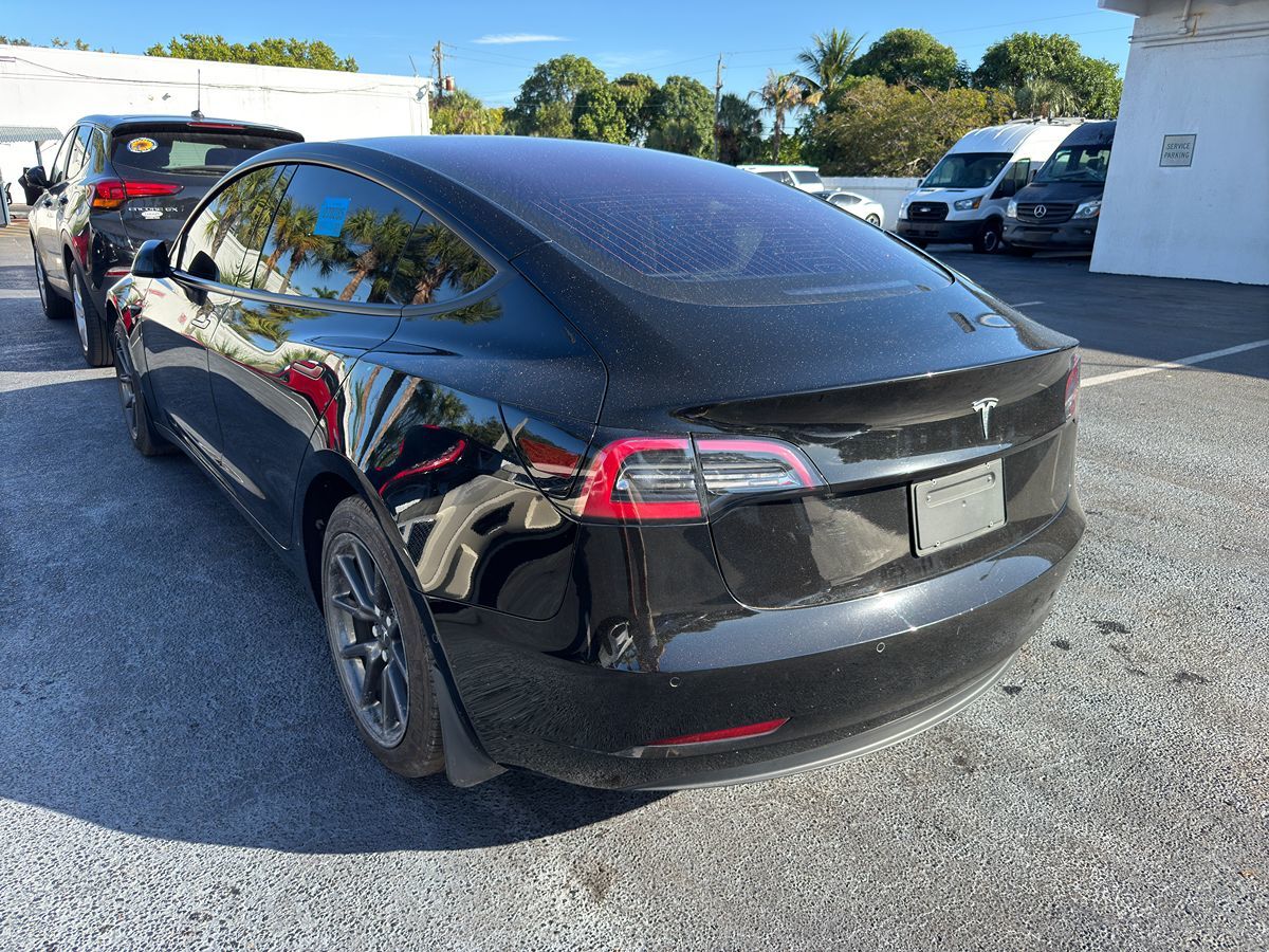 2018 Tesla Model 3 Long Range photo 3