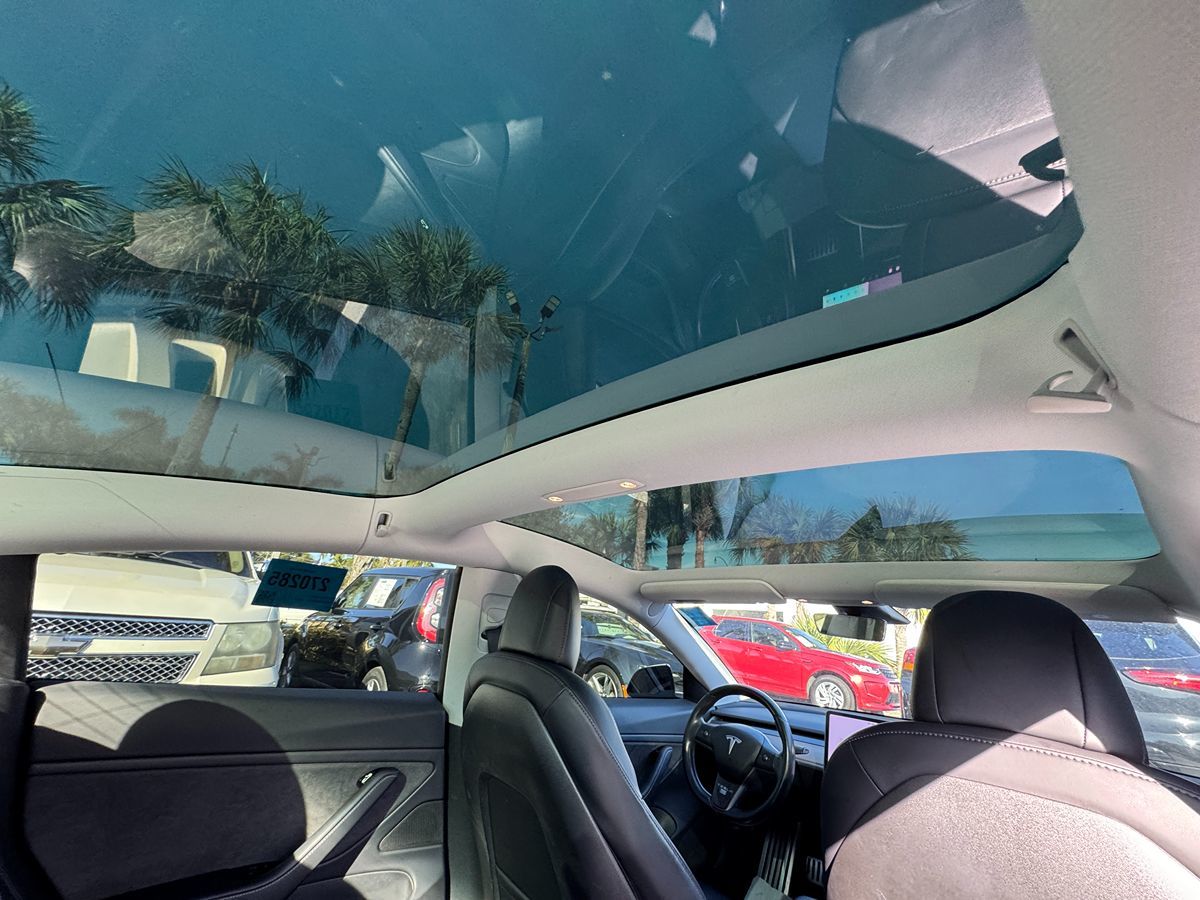 2018 Tesla Model 3 Long Range photo 13