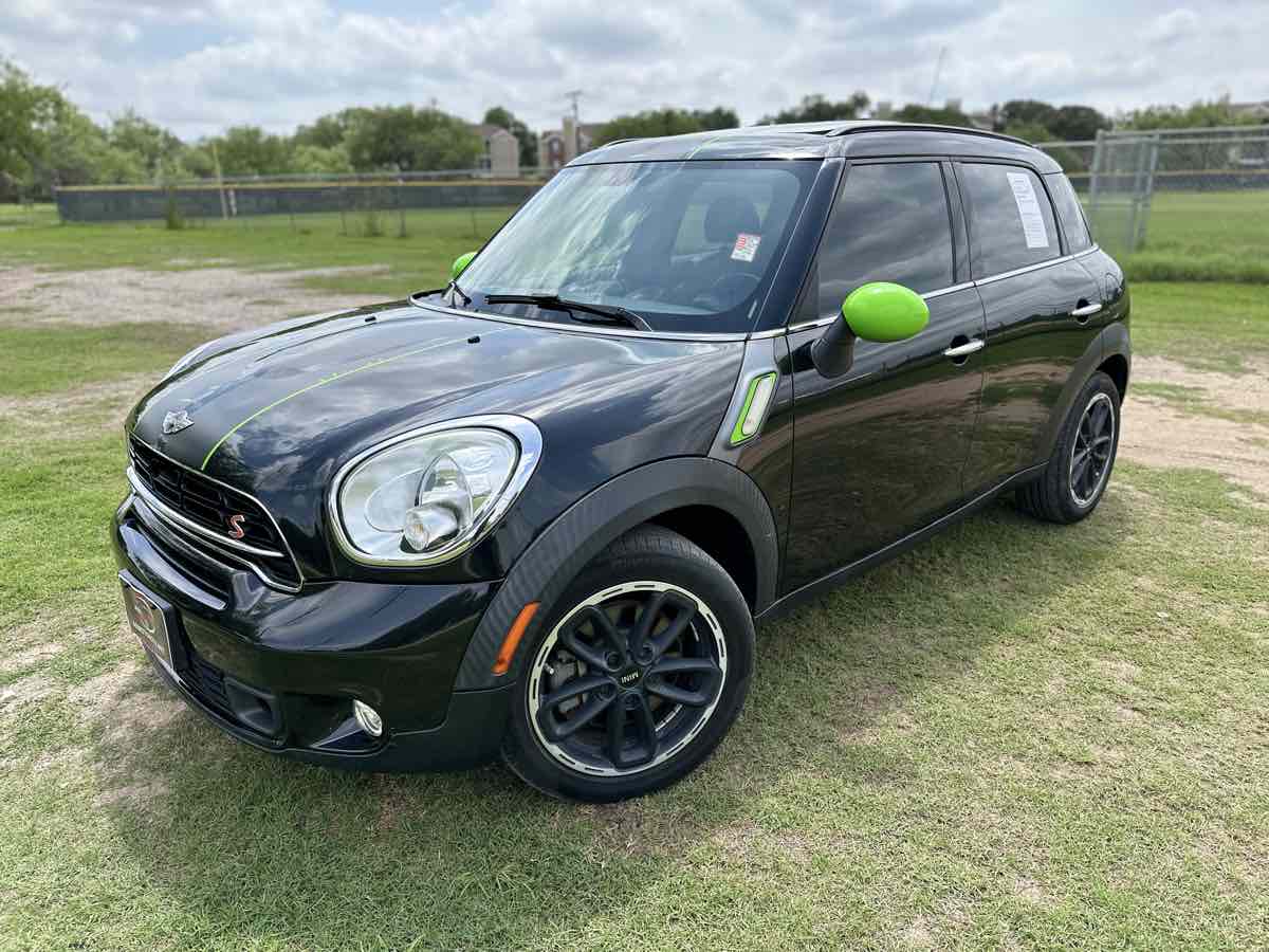 2016 MINI Cooper Countryman S's photo
