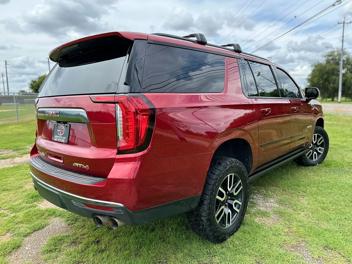 2022 GMC Yukon XL AT4 - Photo 5