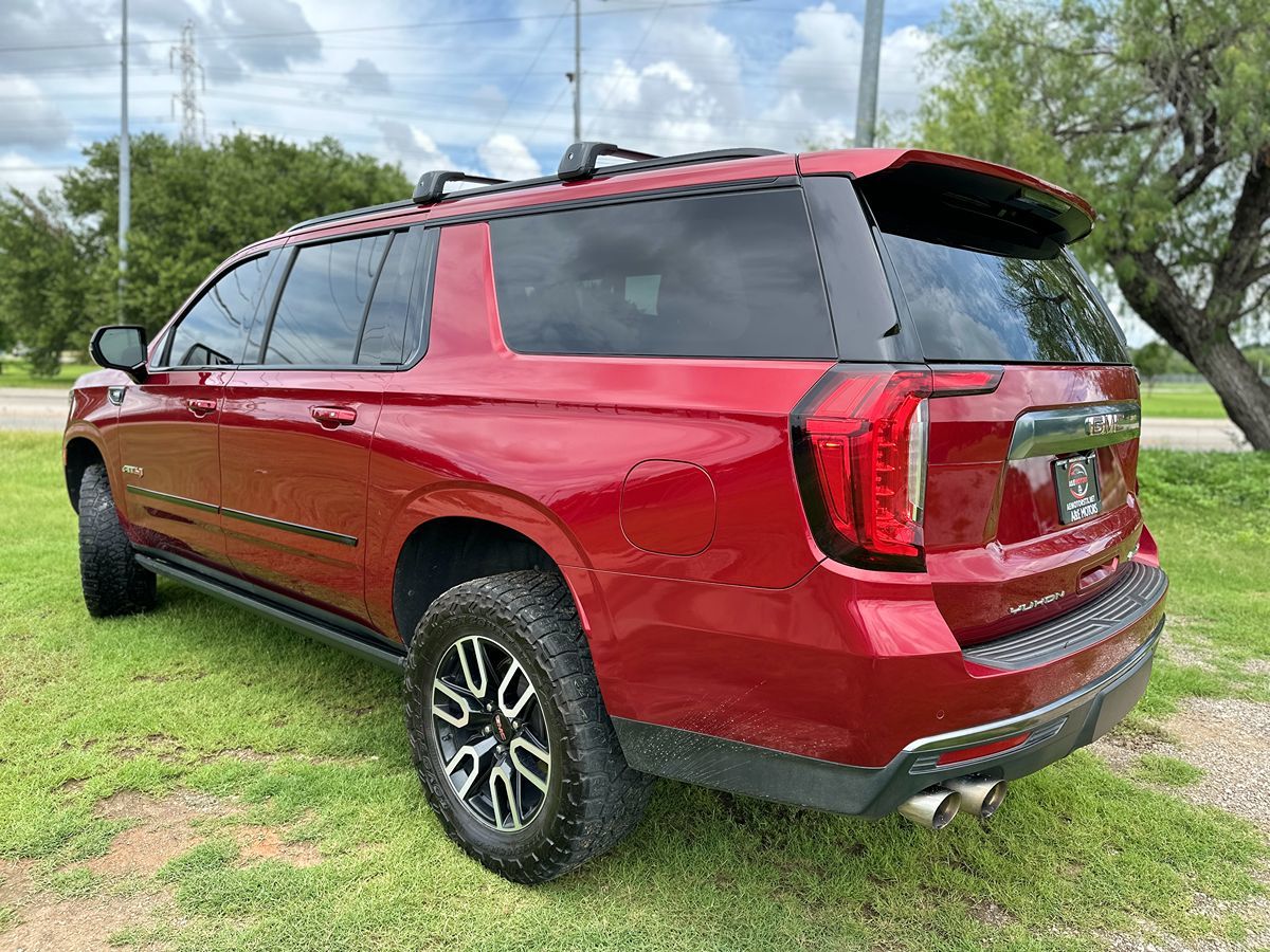2022 GMC Yukon XL AT4 - Photo 7