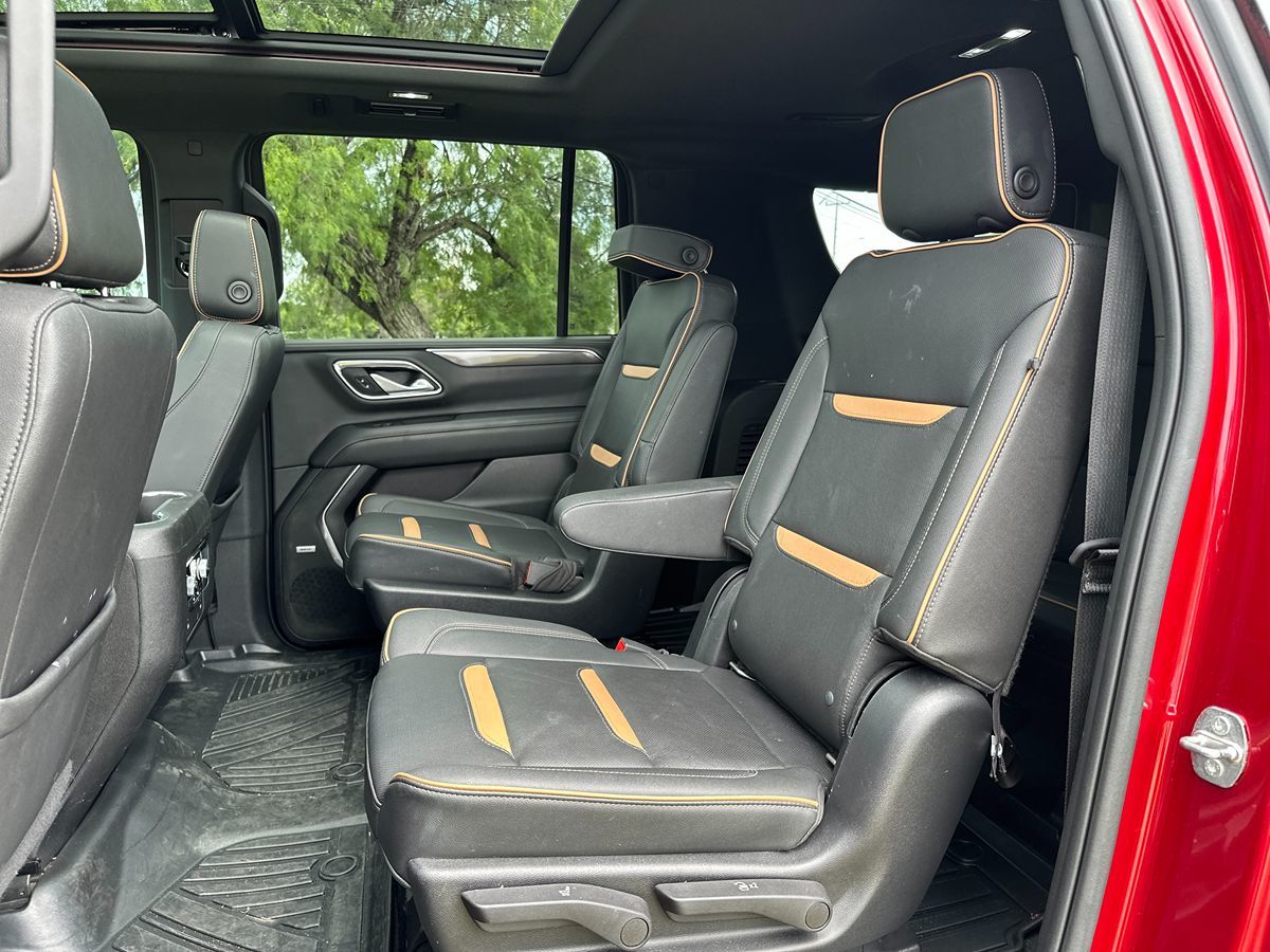 2022 GMC Yukon XL AT4 - Photo 12
