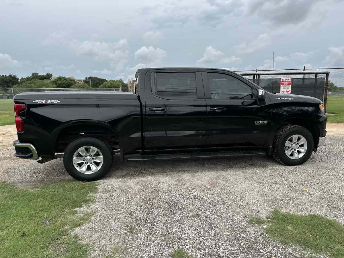 2022 Chevrolet Silverado 1500 LT - Photo 5