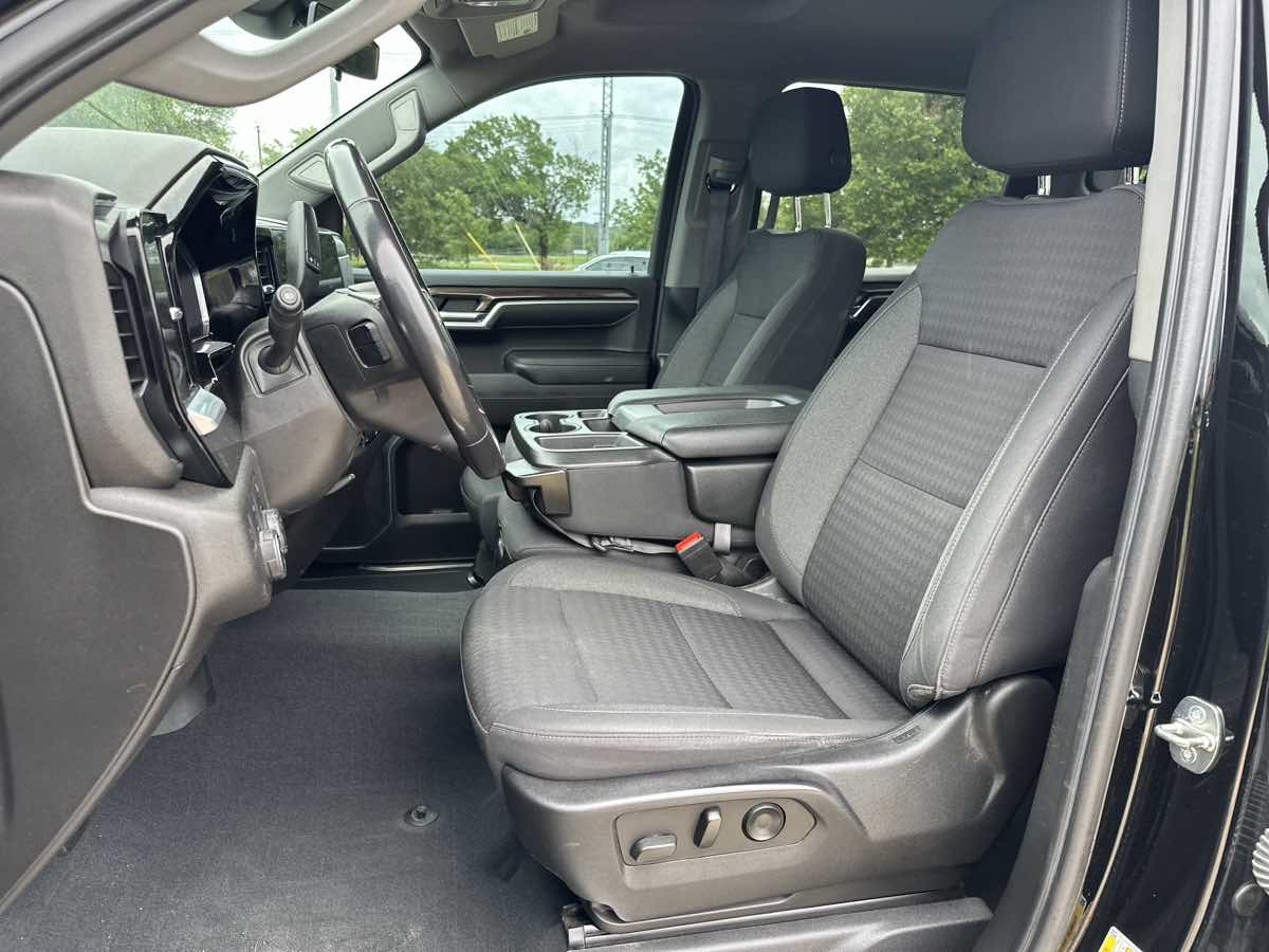 2022 Chevrolet Silverado 1500 LT - Photo 8