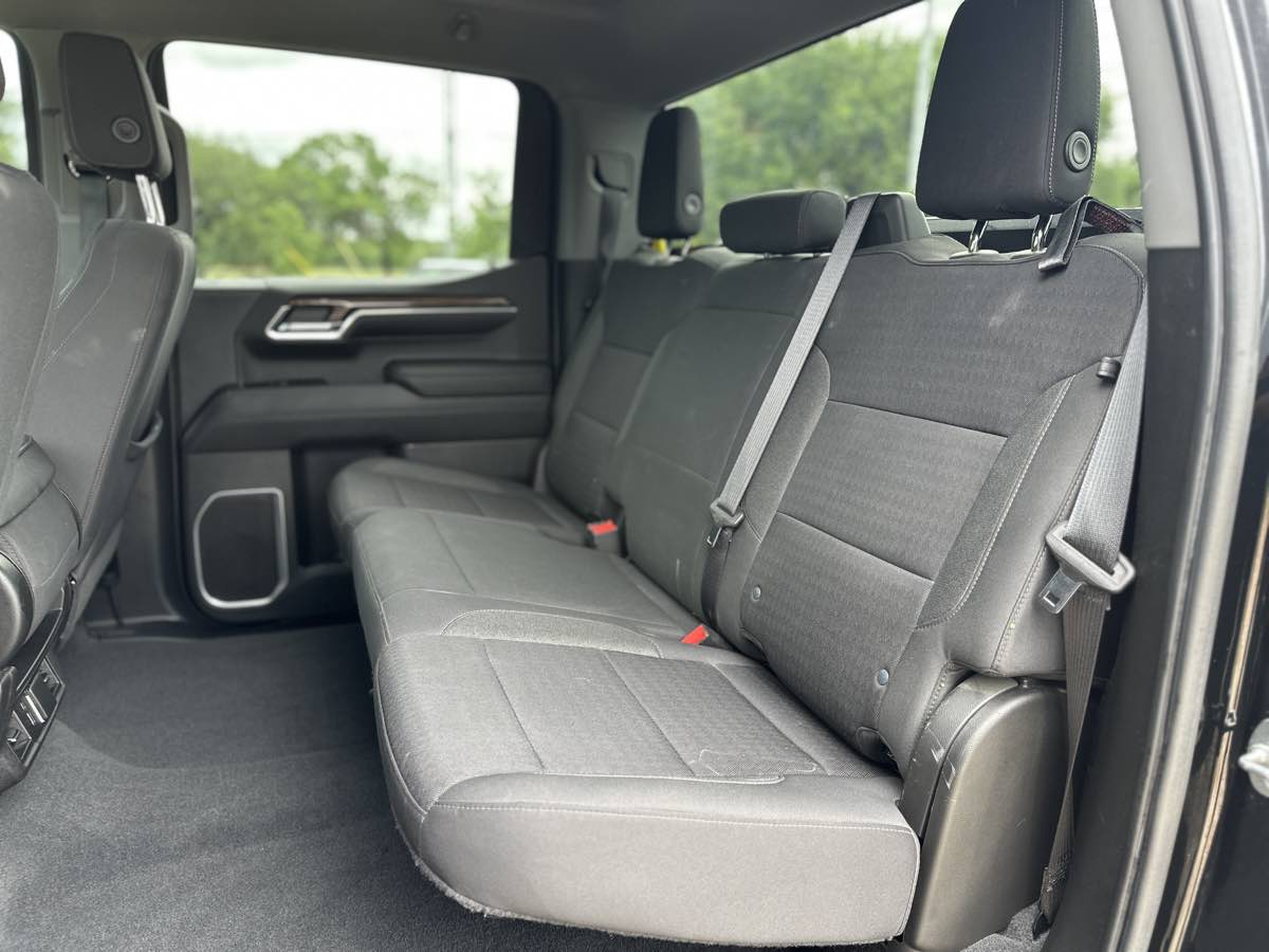 2022 Chevrolet Silverado 1500 LT - Photo 11
