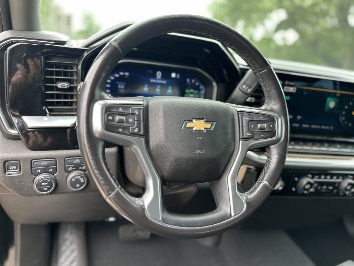 2022 Chevrolet Silverado 1500 LT - Photo 14